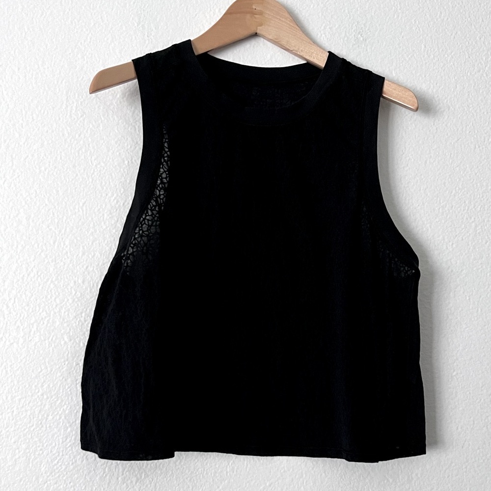Lululemon Black Top Size Unknown